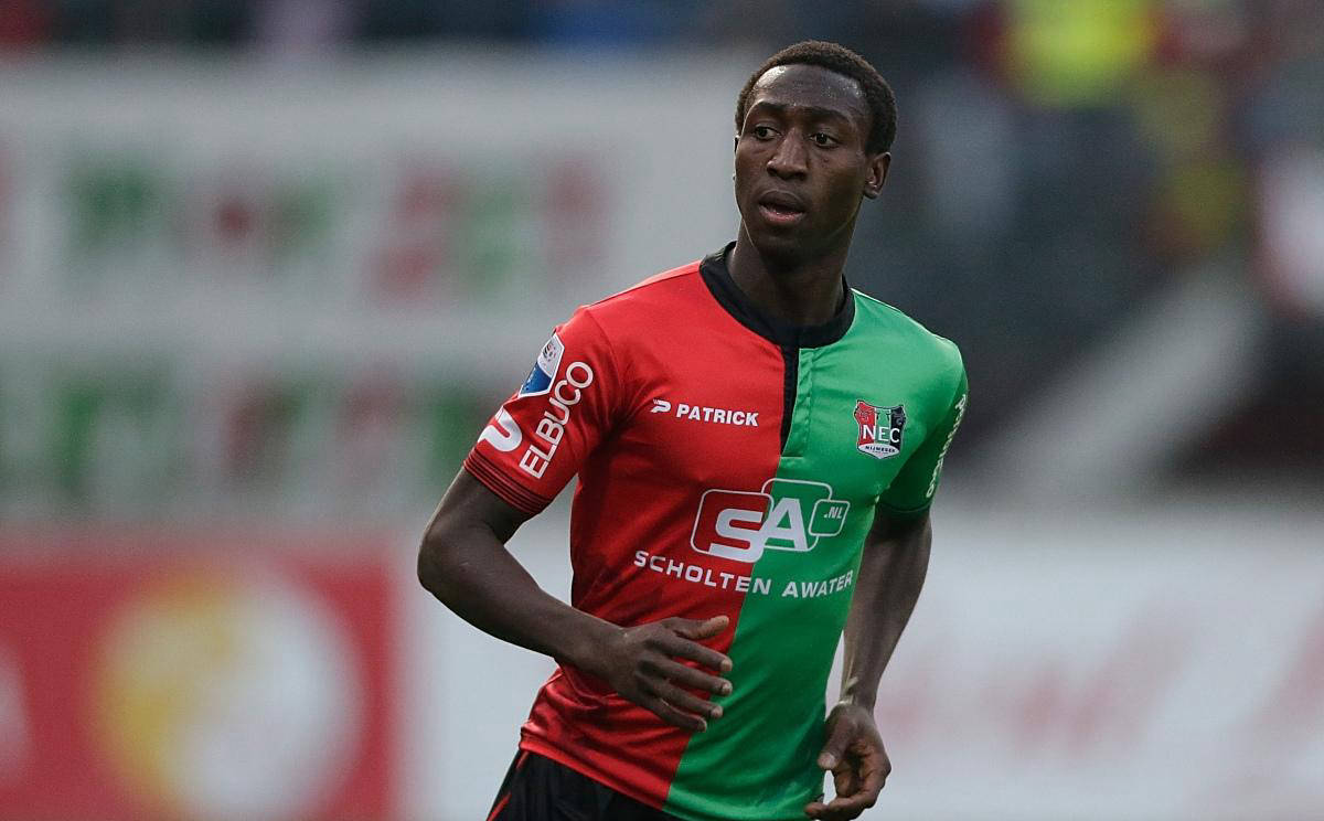 还揭示了两 还揭示了两