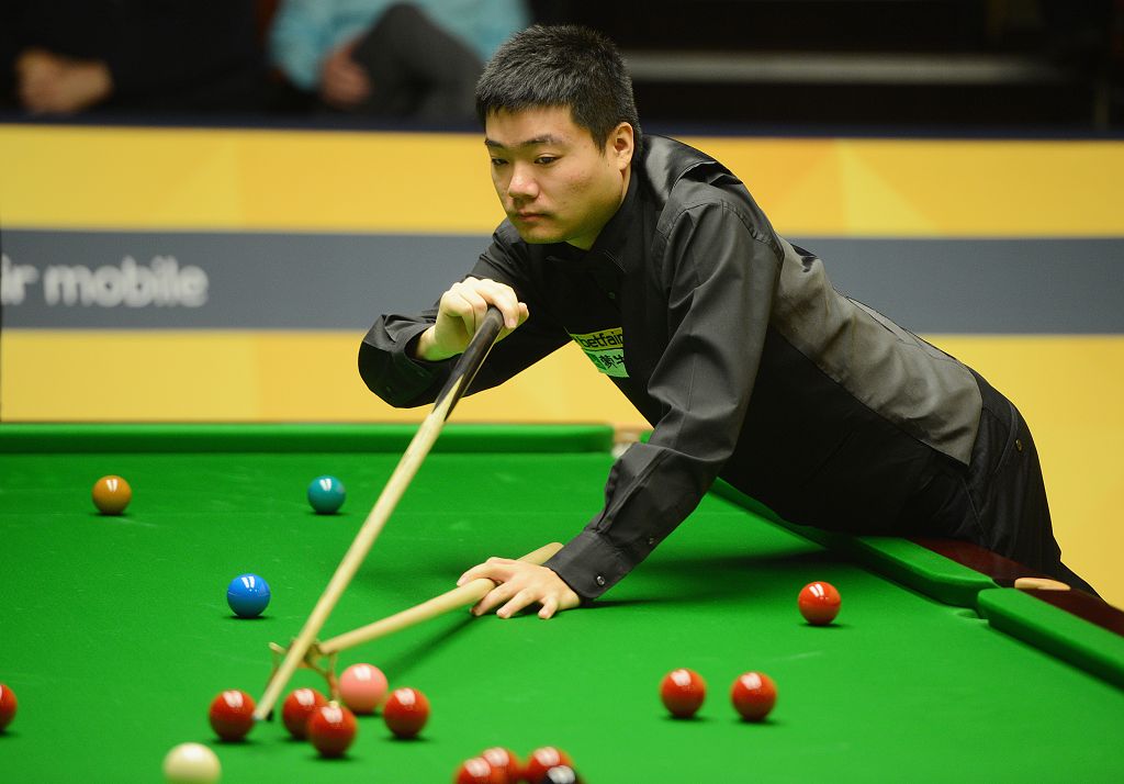 更加引人入 更加引人入