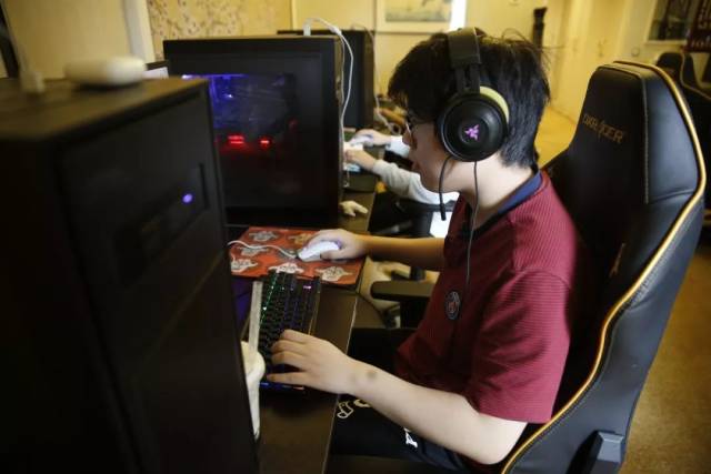 与国际混编 与国际混编