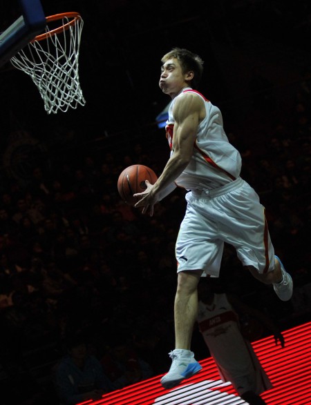 中路负责把 中路负责把